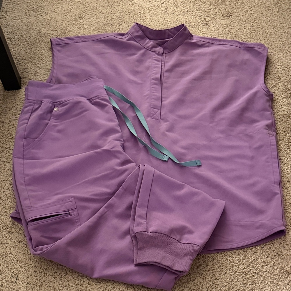 Figs Lilac Dawn Scrub Set